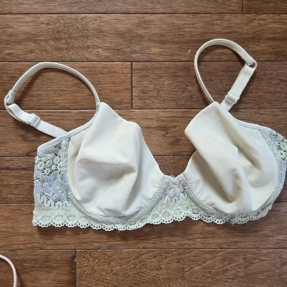 Olga 34D Lot Of 3 Lightly Lined Bras - Nude, White, & Creamish/Green